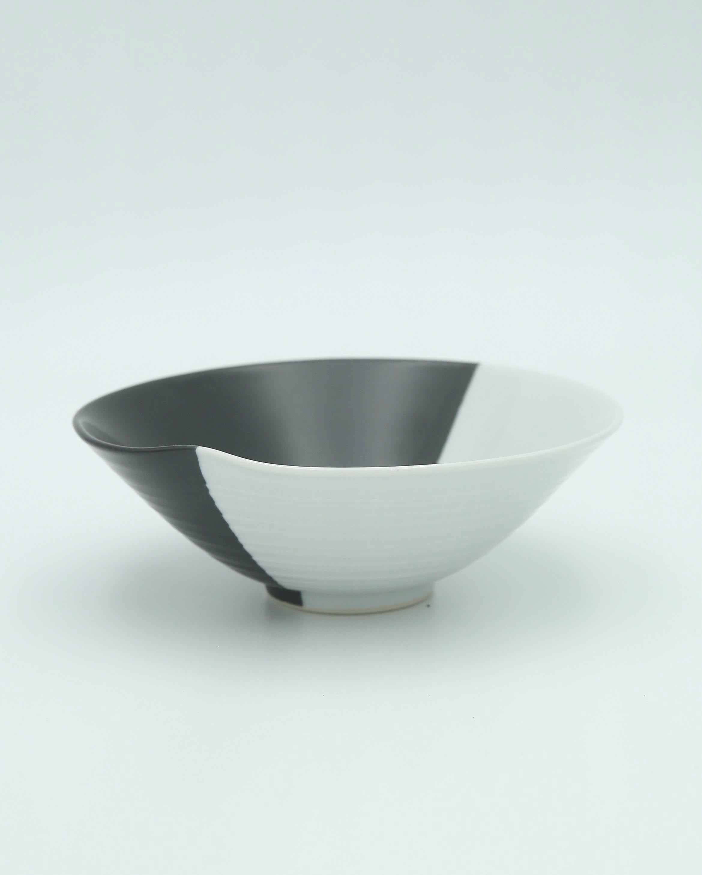 Hasami Ware Bowl by FYSM Colour (Black/White)