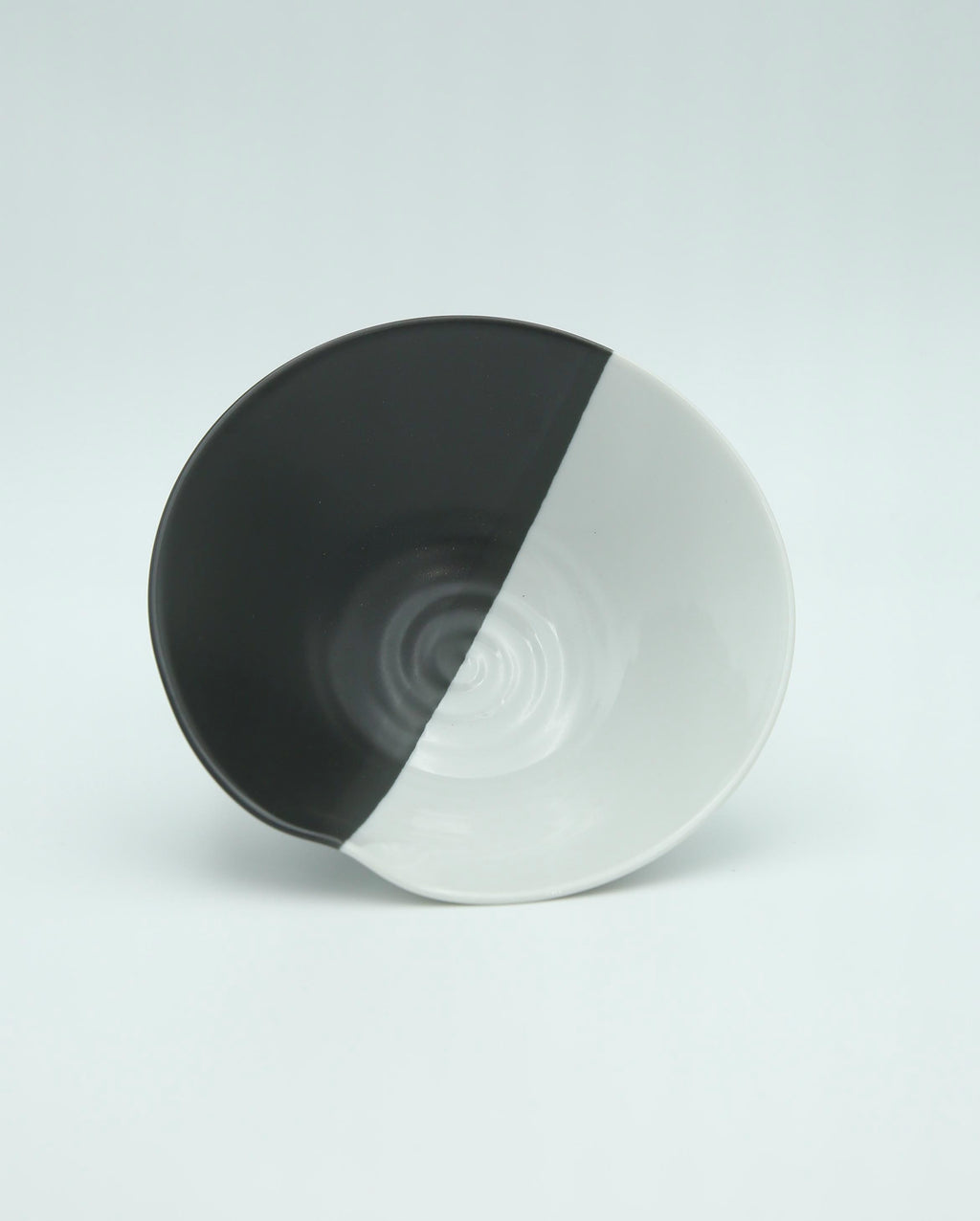 Hasami Ware Bowl by FYSM Colour (Black/White)